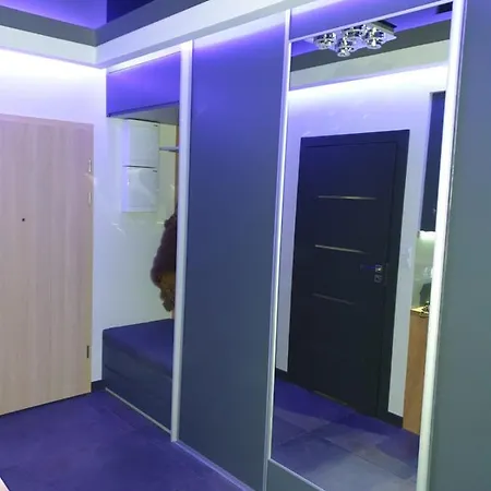 Skarbowa 1& Parking Apartment *